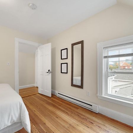 Appartement 5Br 2Bh Bright & Spacious Apt In Brighton à Boston Extérieur photo