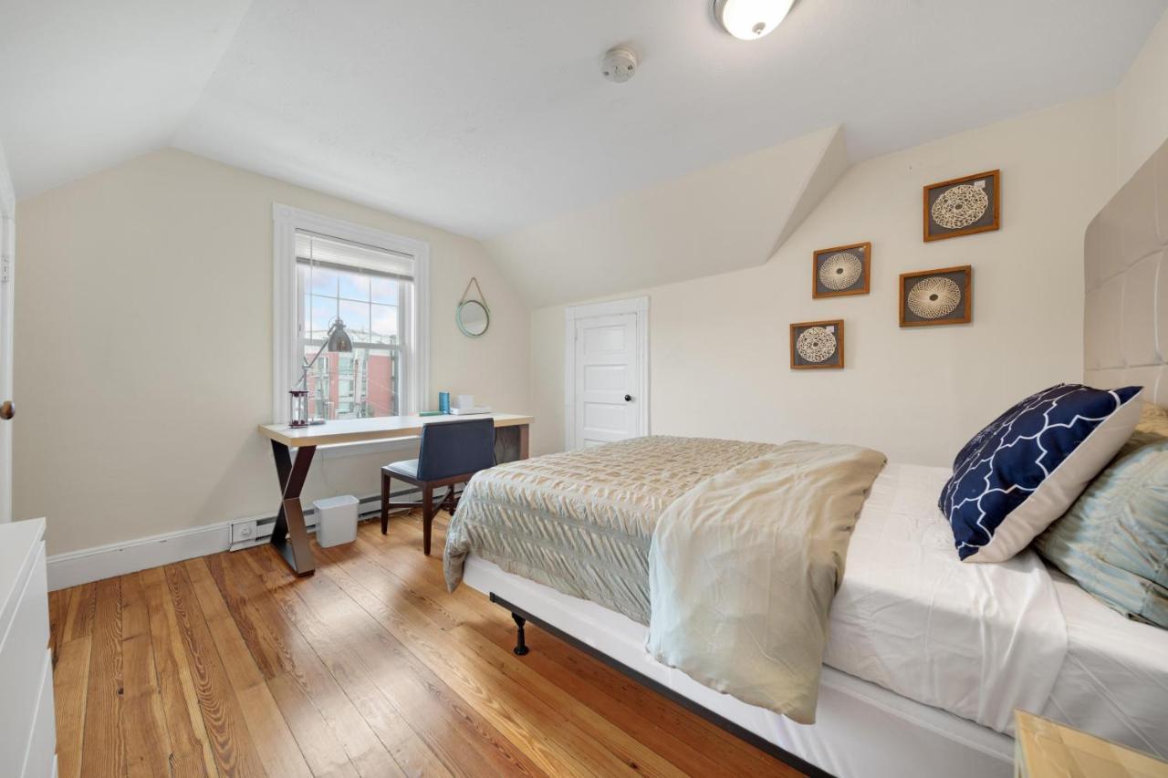 5Br 2Bh Bright & Spacious Apt In Brighton Boston Extérieur photo